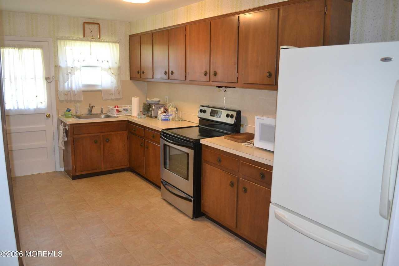 2104 Mount Hope Ln - Photo 7 of 19