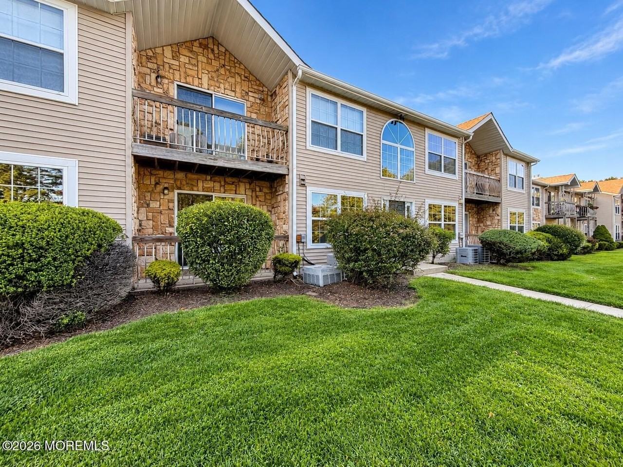 49 Diane Dr
