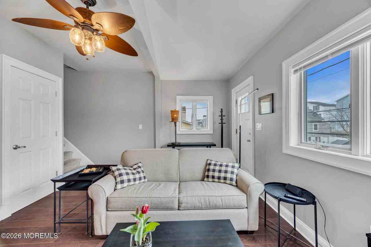 46 Barberie Avenue - Photo 6 of 31