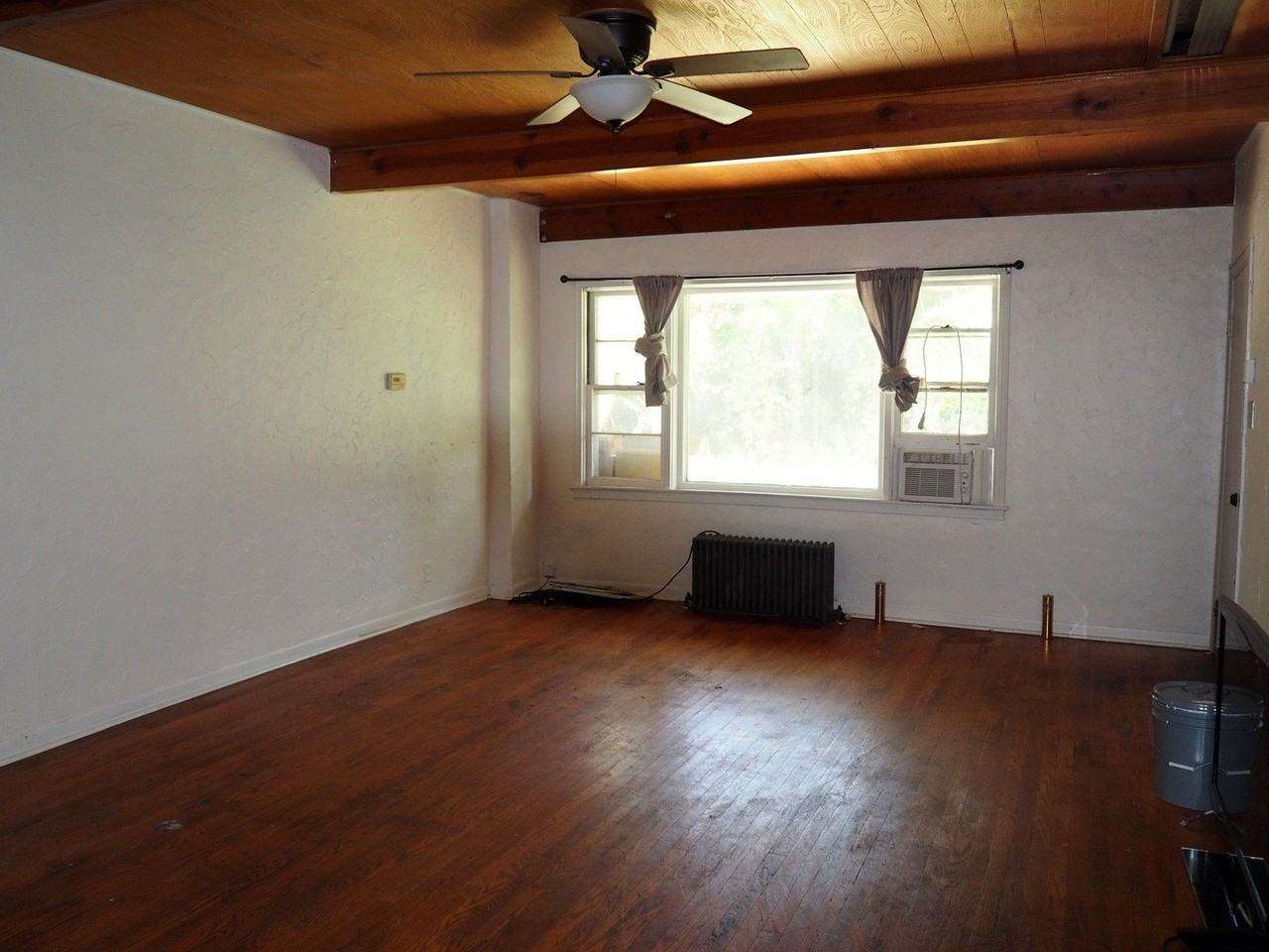 9911 W 143rd St #1 - Photo 4 of 11