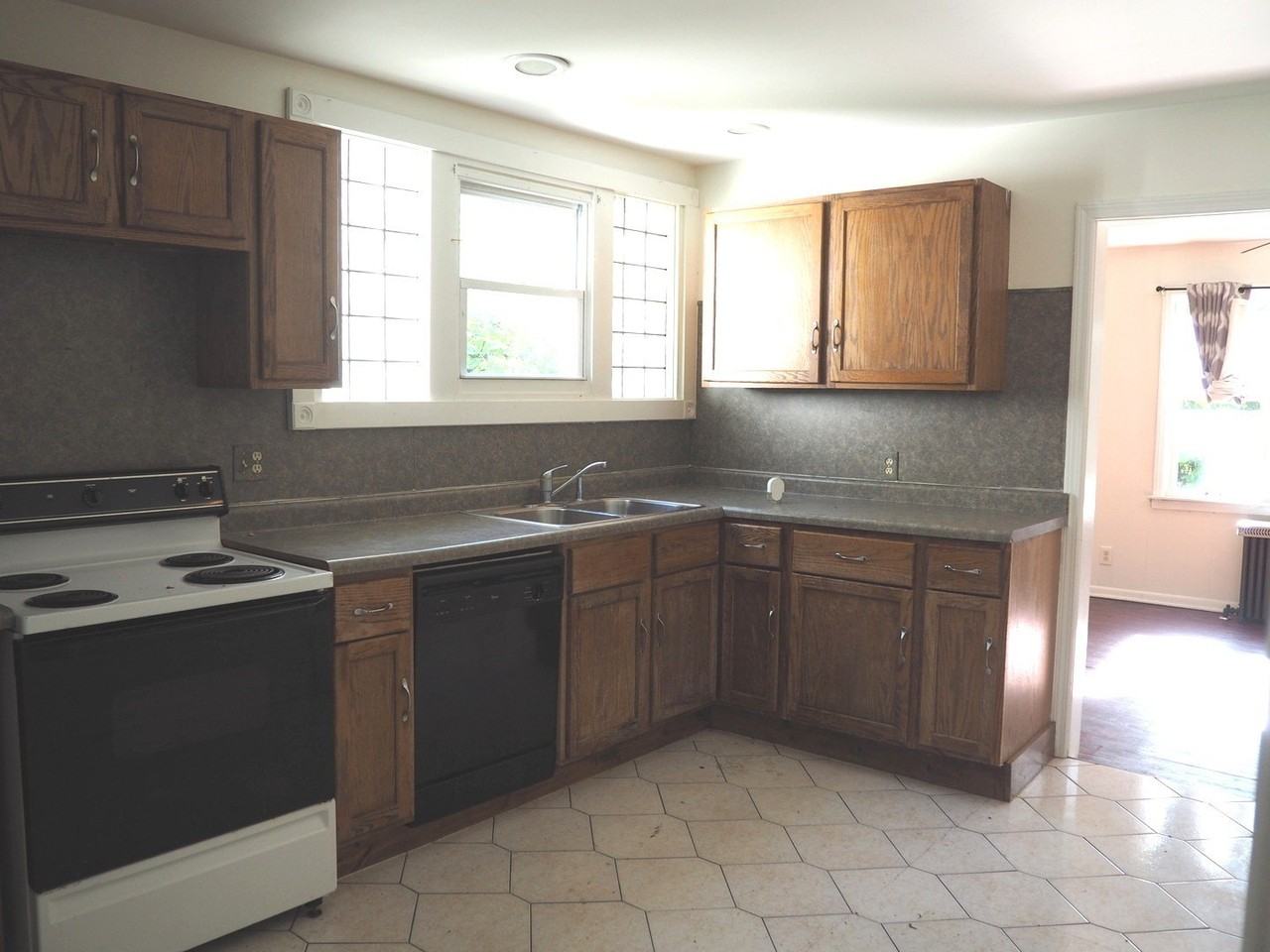 9911 W 143rd St #1 - Photo 6 of 11