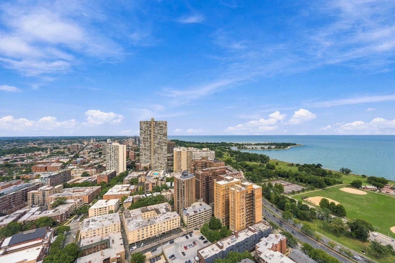 3660 N Lake Shore Dr #4110 - Photo 4 of 24