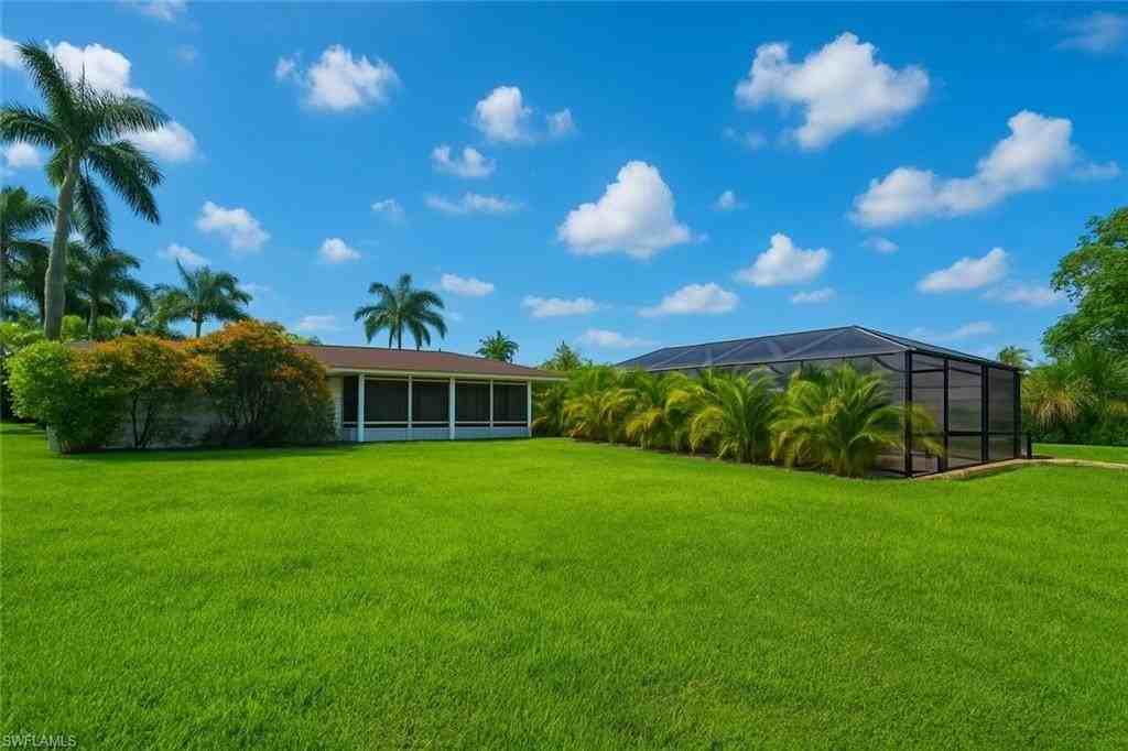 13880 Lazy Ln - Photo 2 of 32