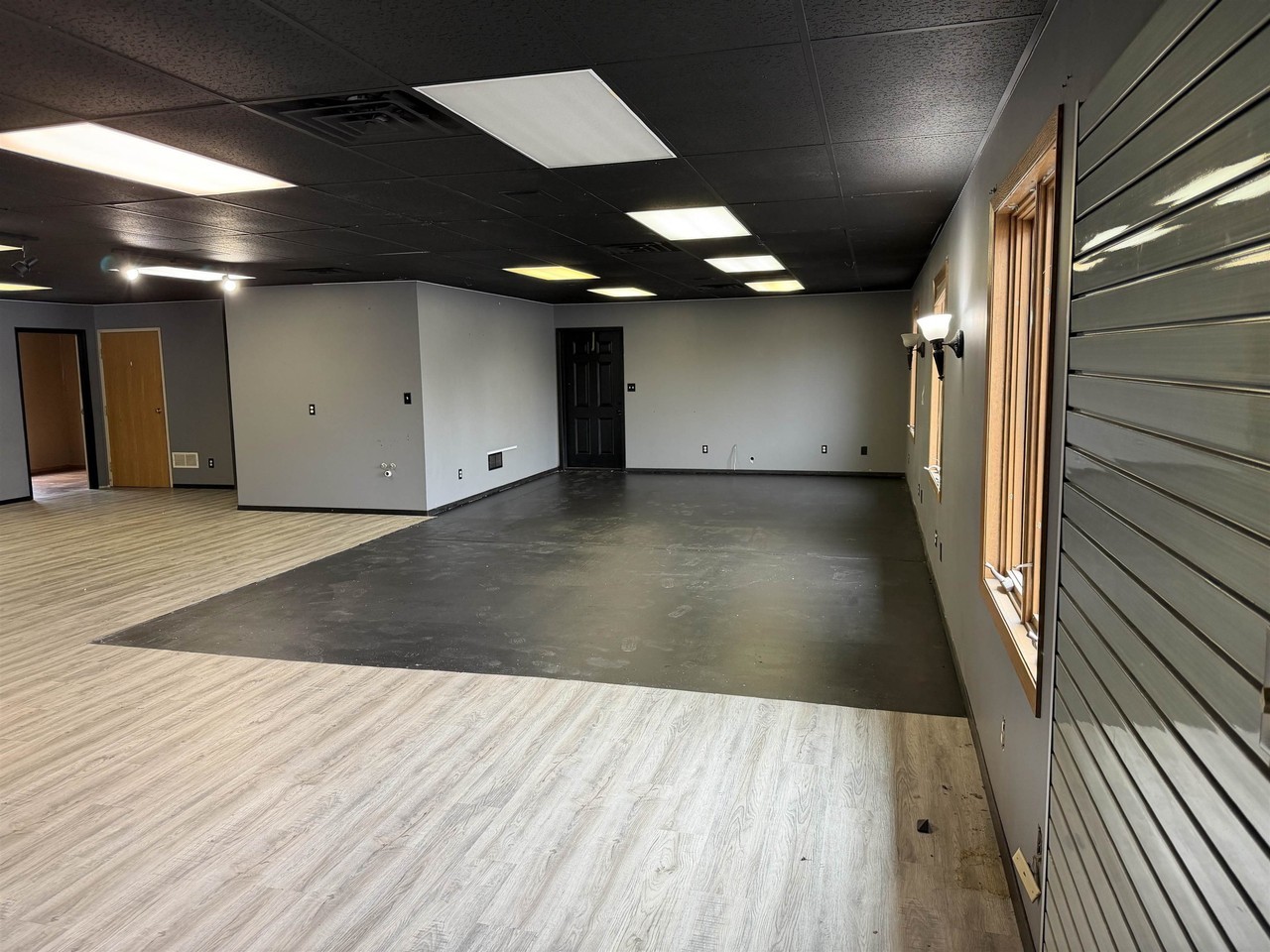 802 Custer Ave - Photo 3 of 12