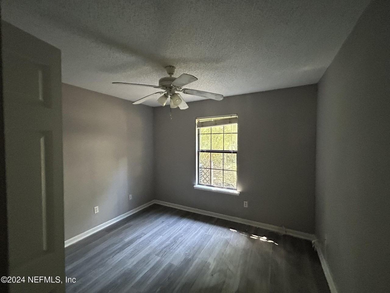 7734 Invermere Blvd - Photo 5 of 19