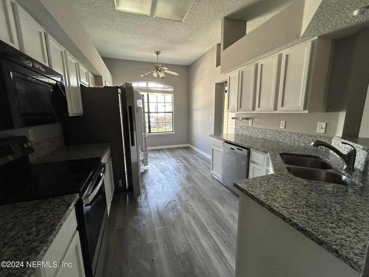 7734 Invermere Blvd - Photo 7 of 19