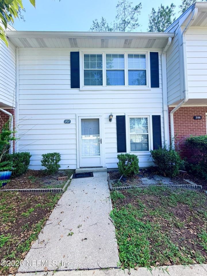 207 Kettering Ct - Photo 2 of 22
