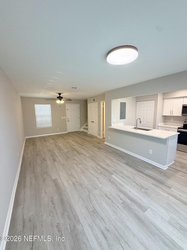 207 Kettering Ct - Photo 6 of 22