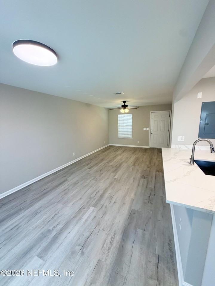 207 Kettering Ct - Photo 7 of 22