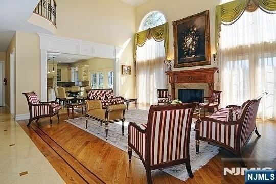 417 N Woodland St - Photo 4 of 28