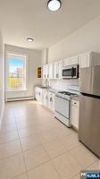 featured image of 1057 E Jersey St #1