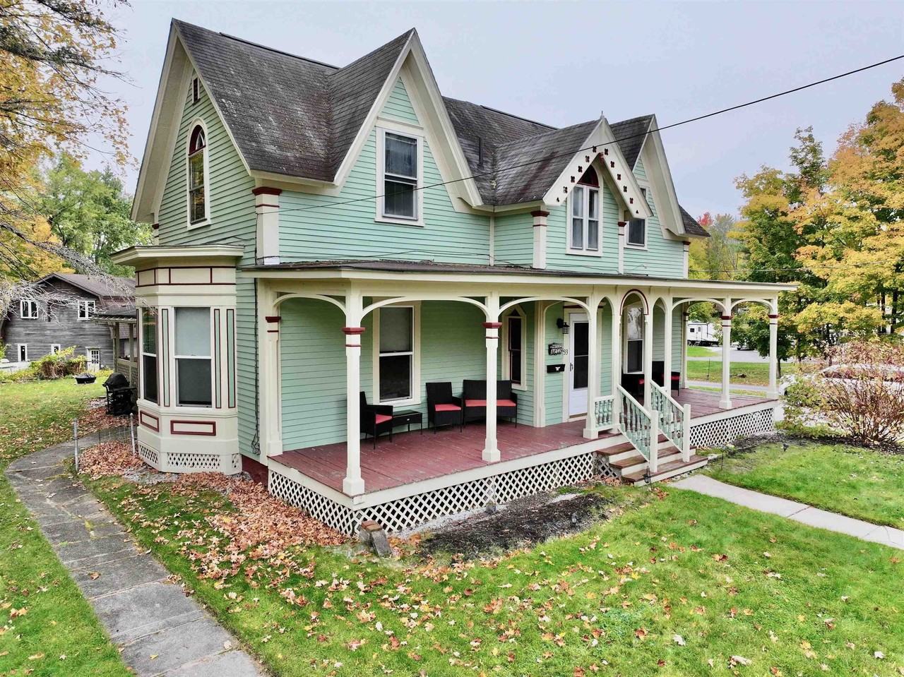 33 Elm St - Photo 2 of 33