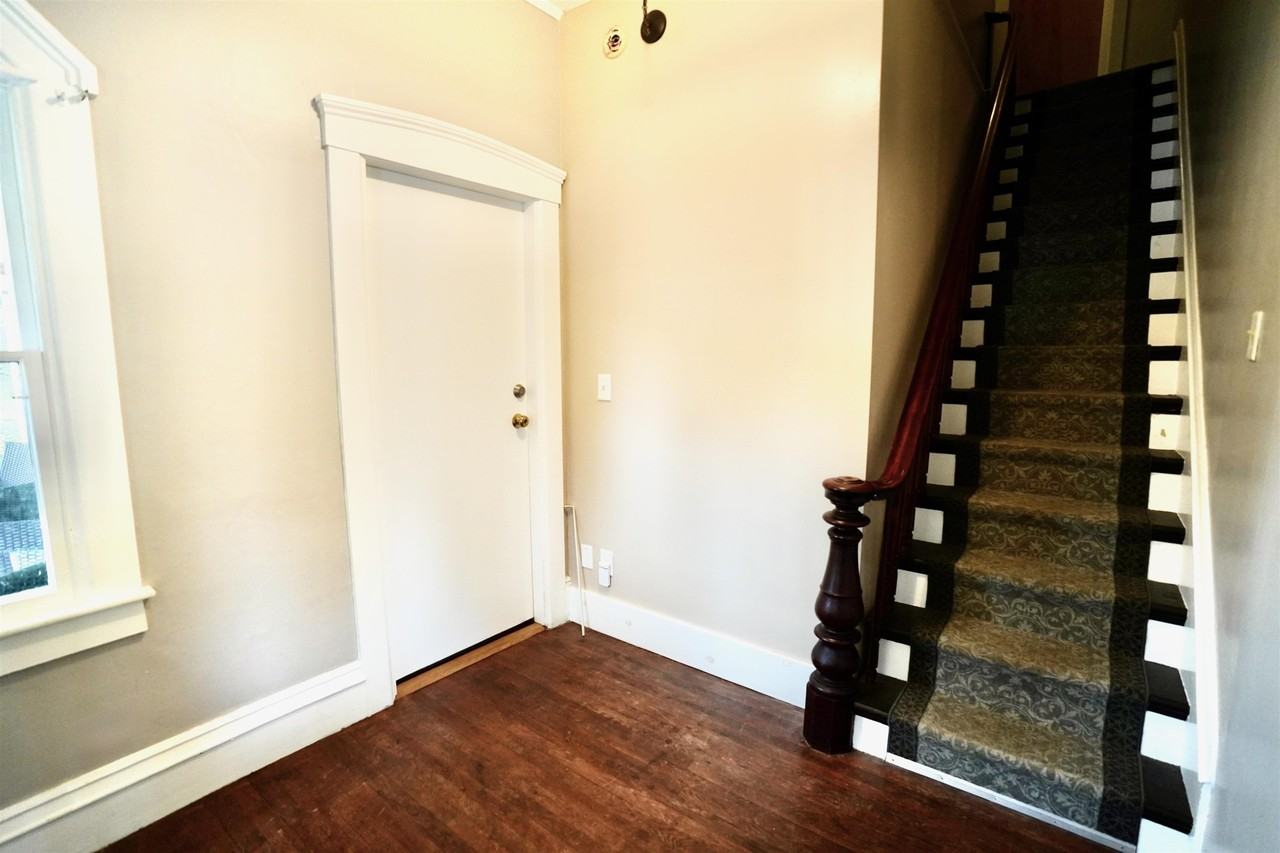 33 Elm St - Photo 7 of 33