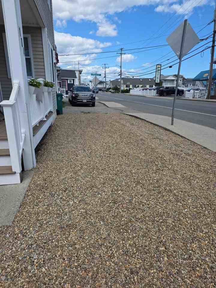 104 Ashworth Ave - Photo 2 of 9