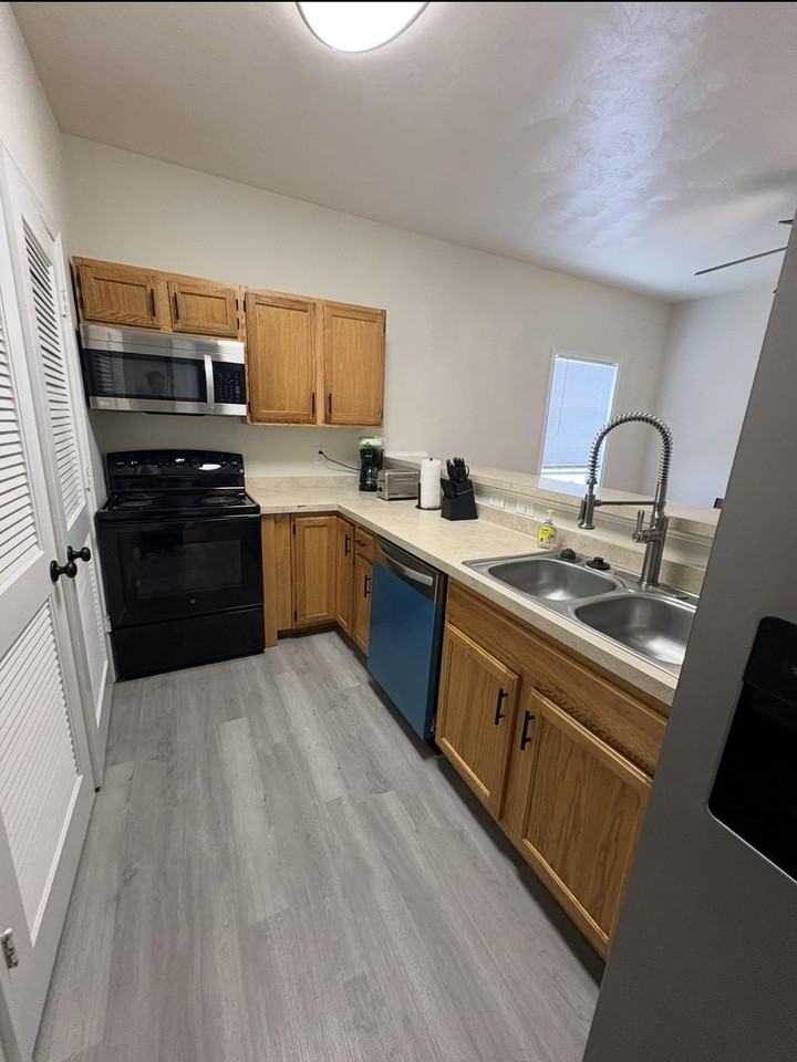 Dungee St - Photo 5 of 20