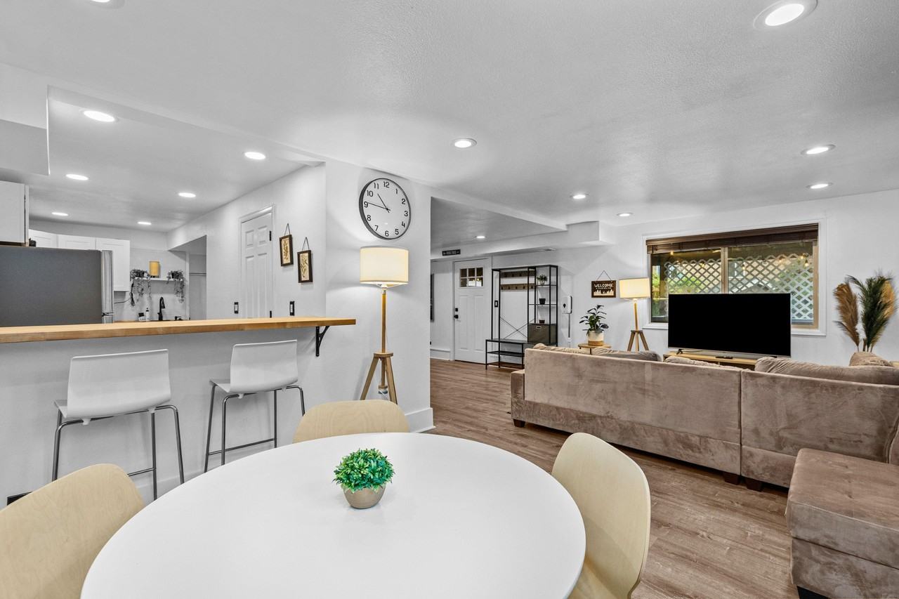 51st Pl S - Photo 3 of 14