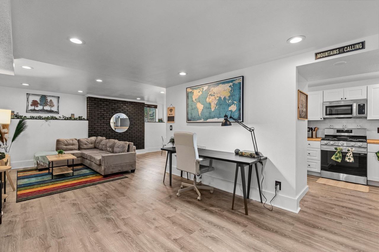 51st Pl S - Photo 7 of 14