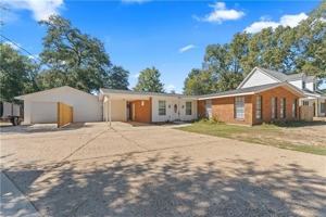 featured image of 43511 Mcclain Ln
