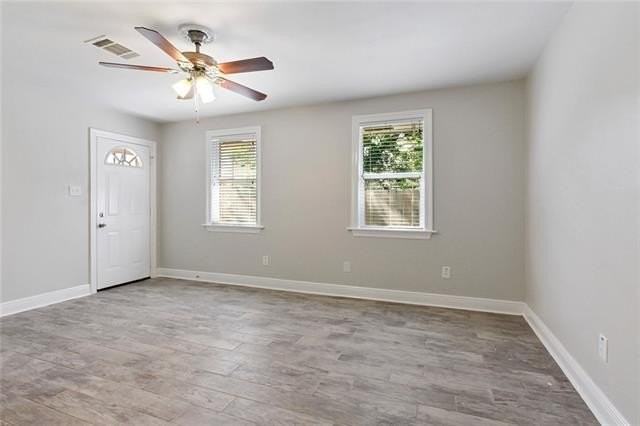 416 Oriole St - Photo 6 of 16