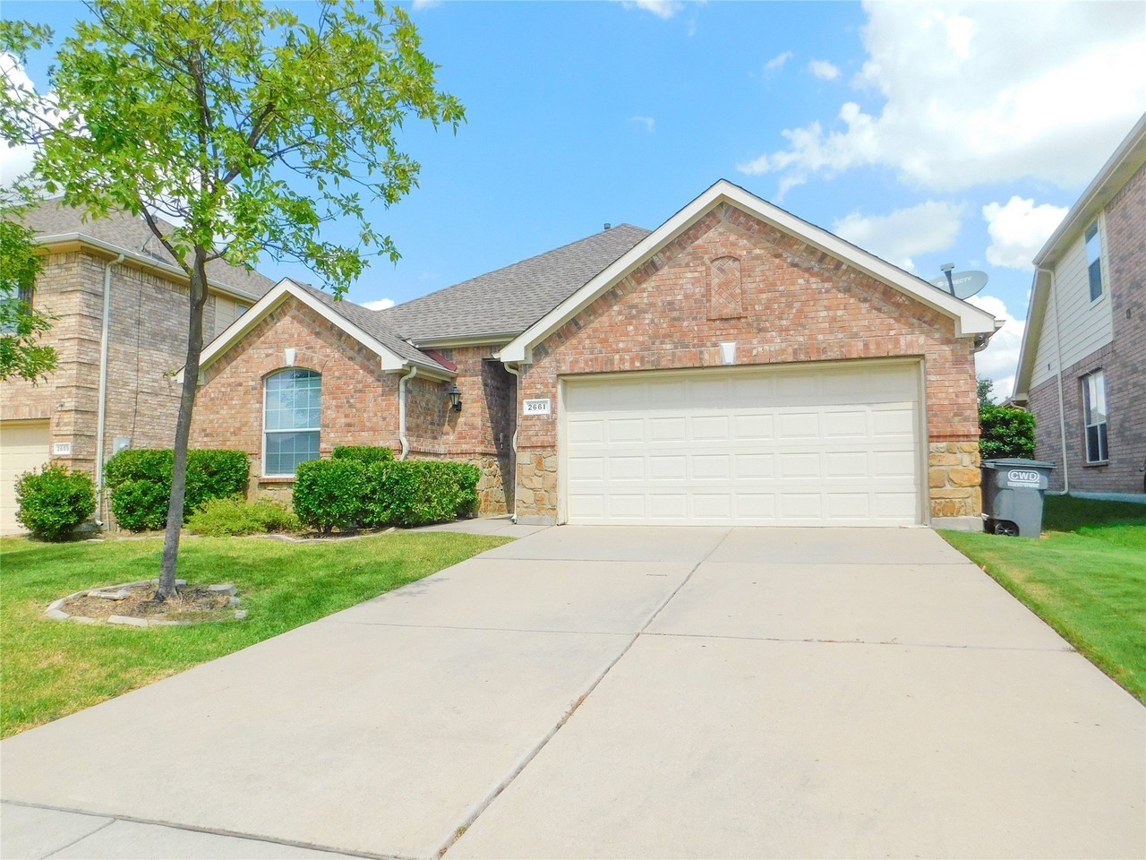 2661 Lake Ridge Dr - Photo 3 of 28
