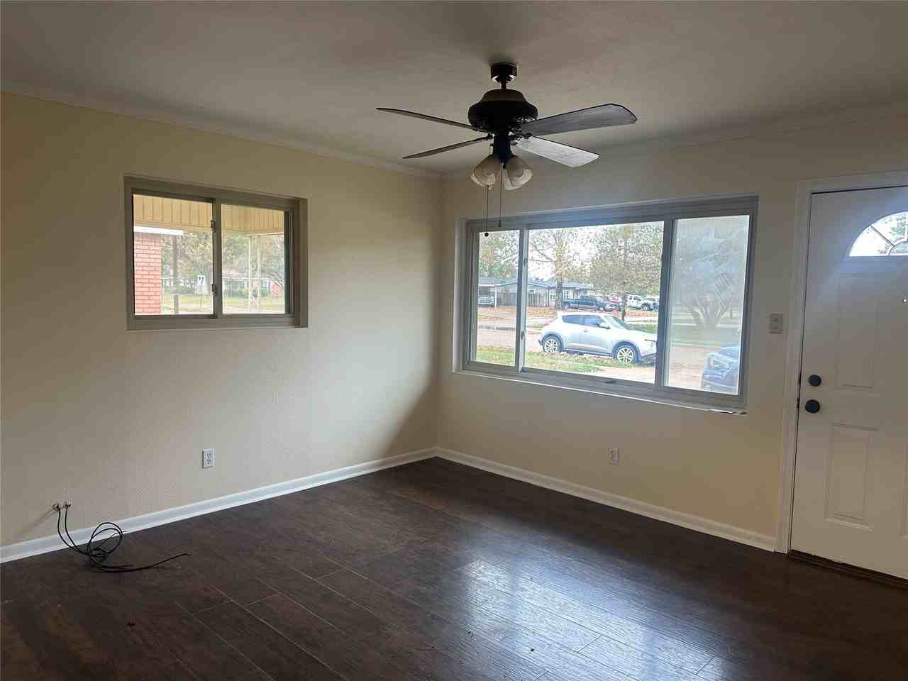 1202 Violet Ave - Photo 7 of 15