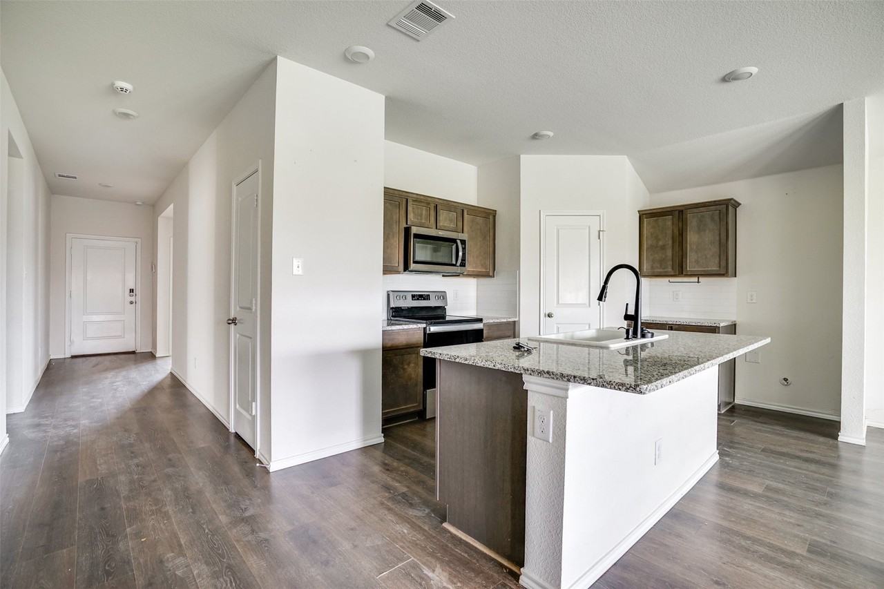712 Cottonwood Way - Photo 5 of 27