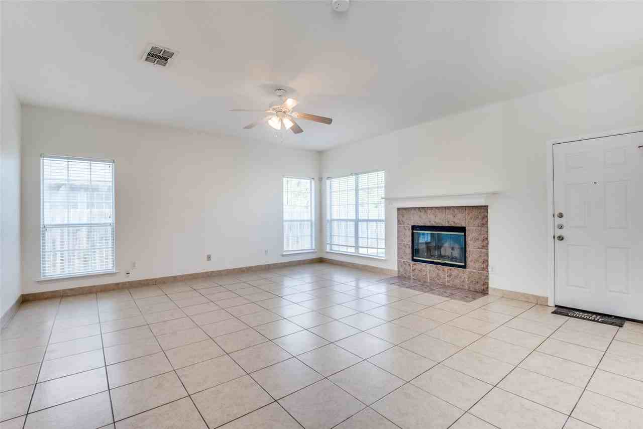 5329 Raven Row - Photo 3 of 12