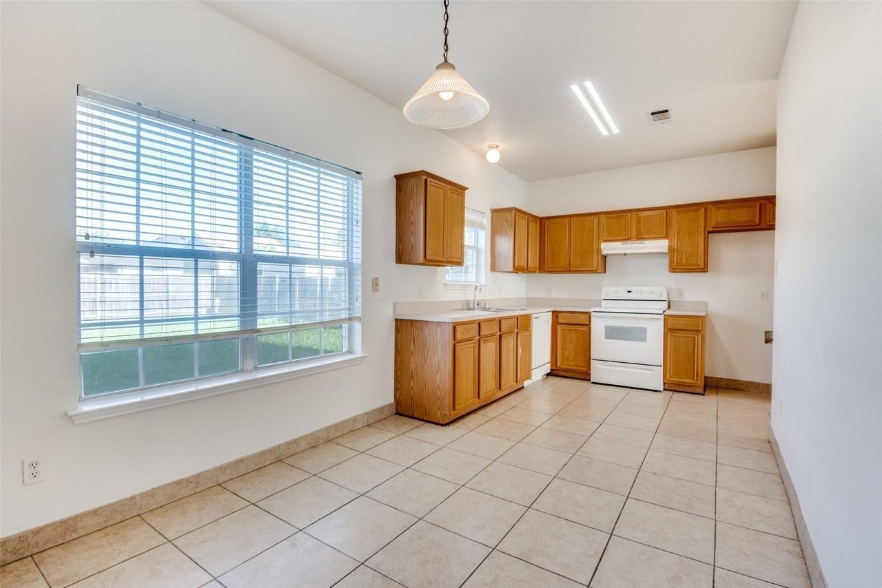 5329 Raven Row - Photo 5 of 12