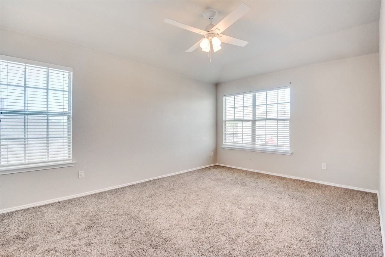 5329 Raven Row - Photo 6 of 12