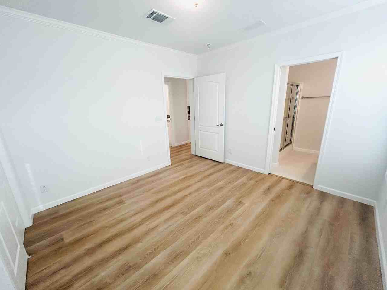2014 Indiana Ave - Photo 6 of 18