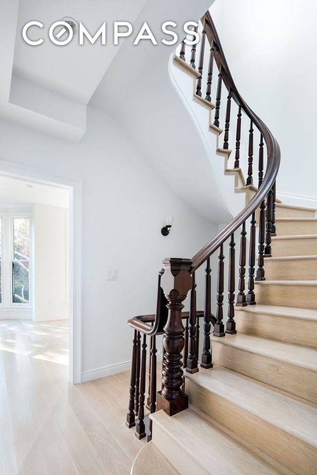 137 Milton St #TH - Photo 5 of 12
