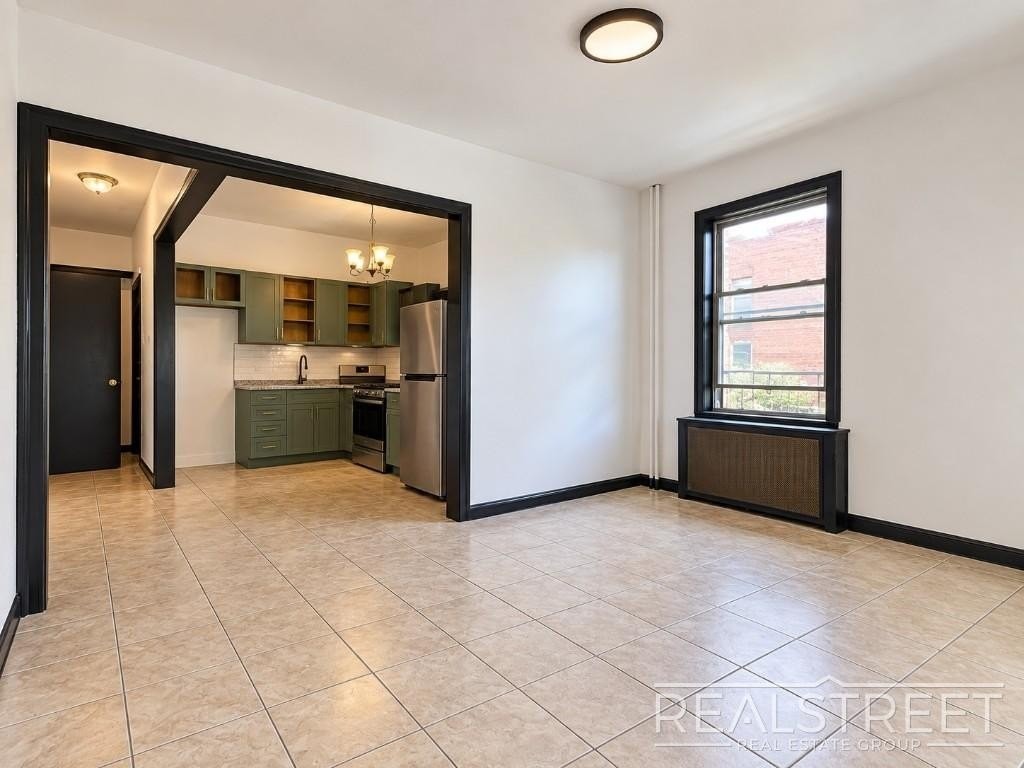 169 Irving Ave #2L - Photo 3 of 15