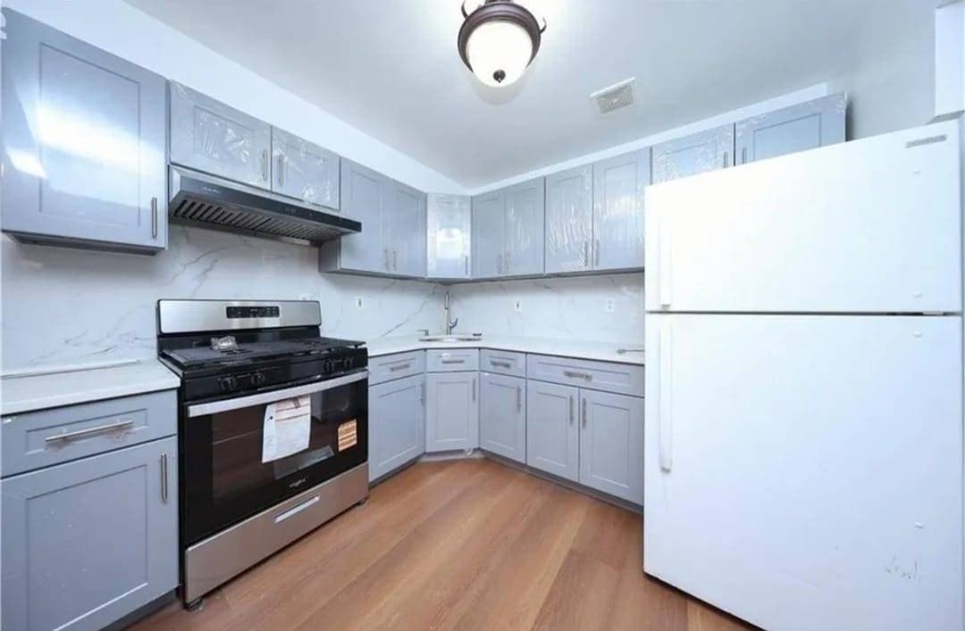 517 Milford St #1 - Photo 6 of 12