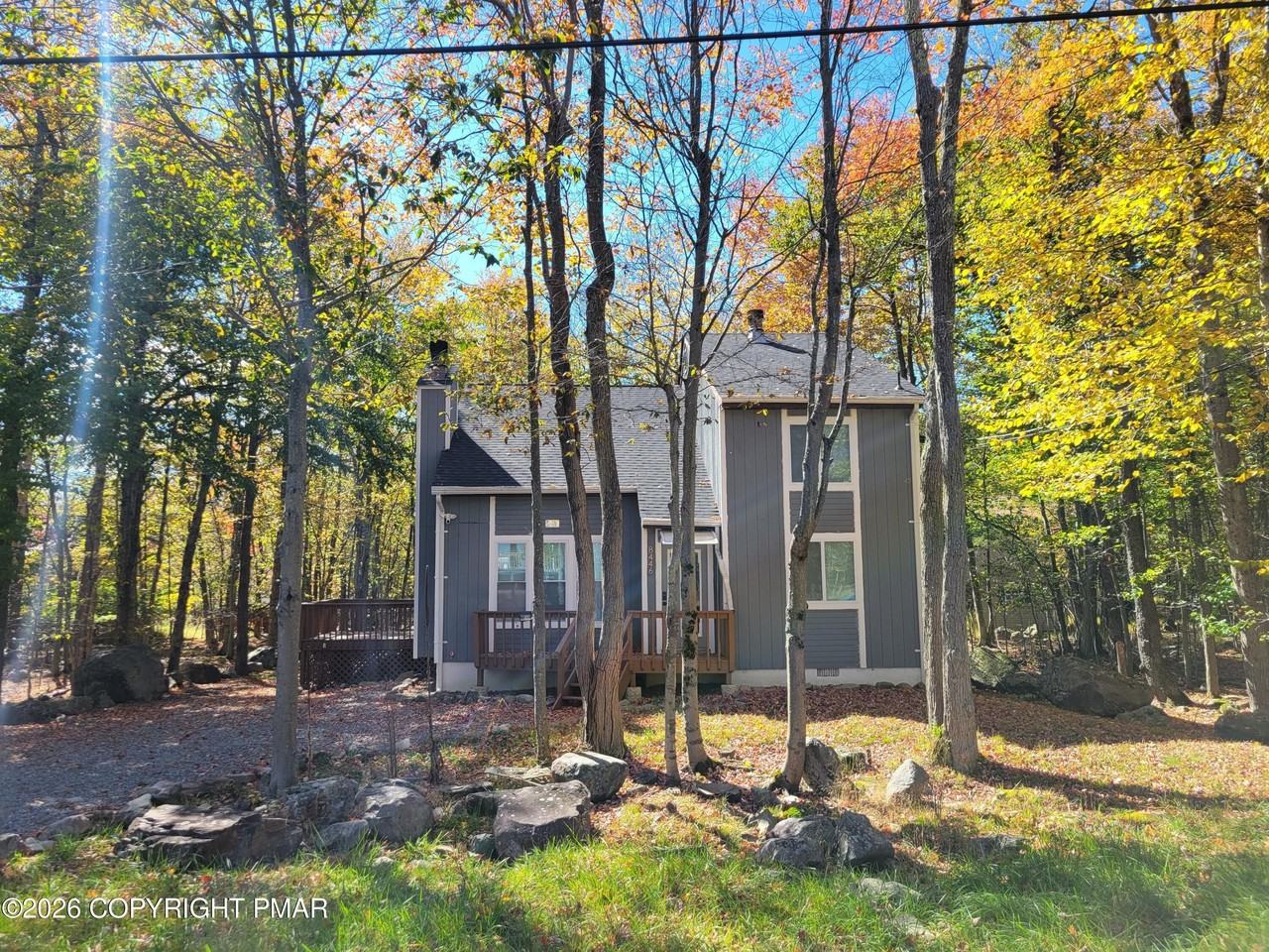 8446 Bear Trail Dr - Photo 2 of 33