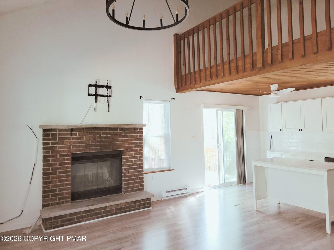 8446 Bear Trail Dr - Photo 7 of 33
