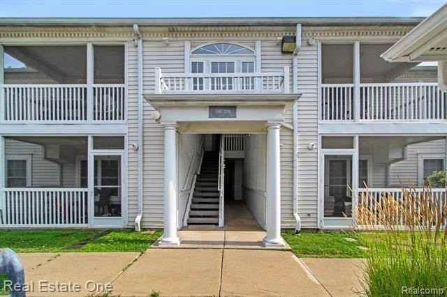 2271 S Main St - Photo 3 of 37