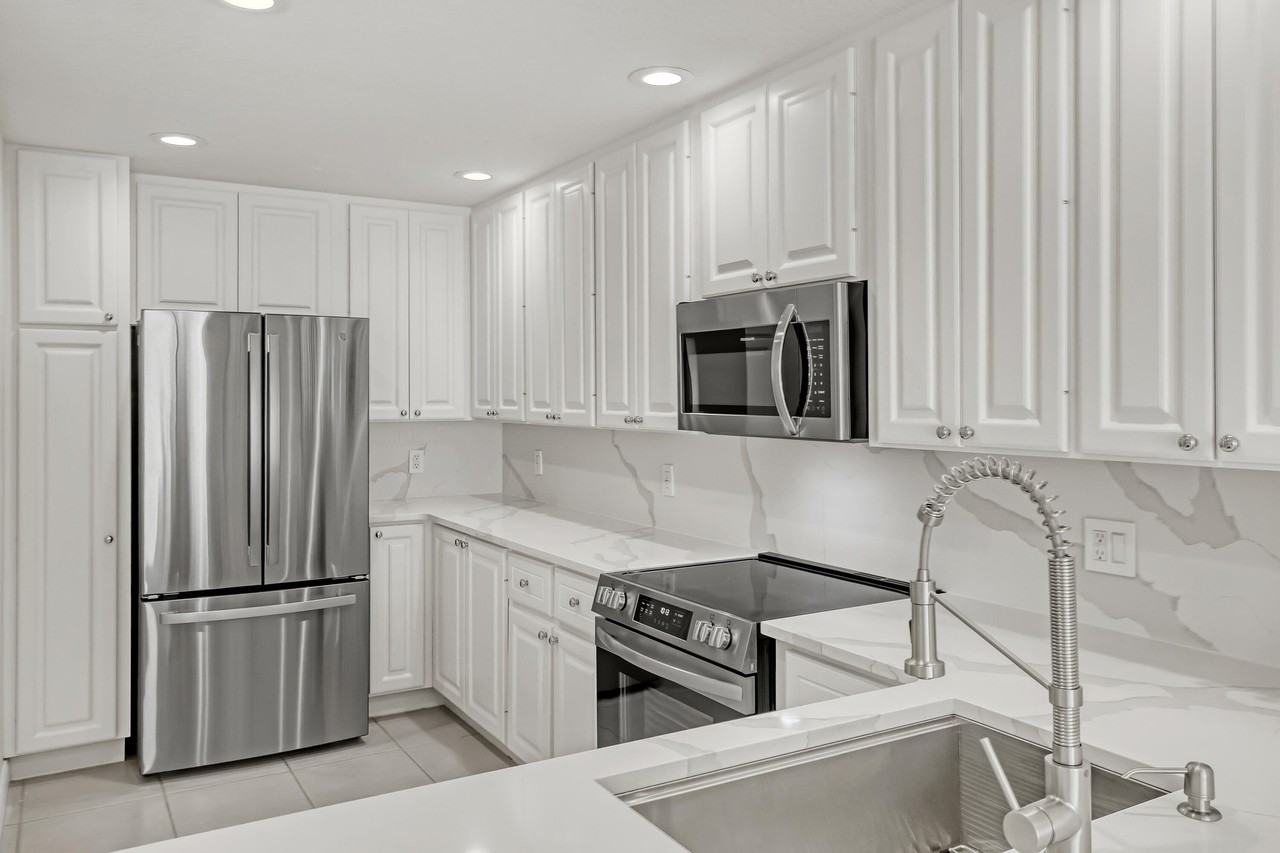 115 Soriano Dr - Photo 2 of 49