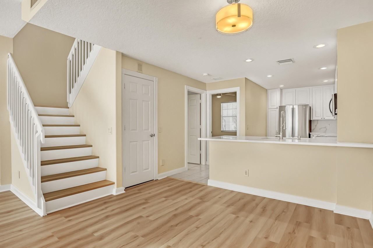 115 Soriano Dr - Photo 6 of 49