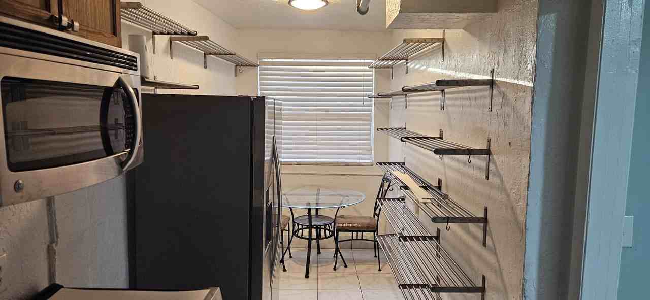 1209 W 10th St #1 - Photo 7 of 19