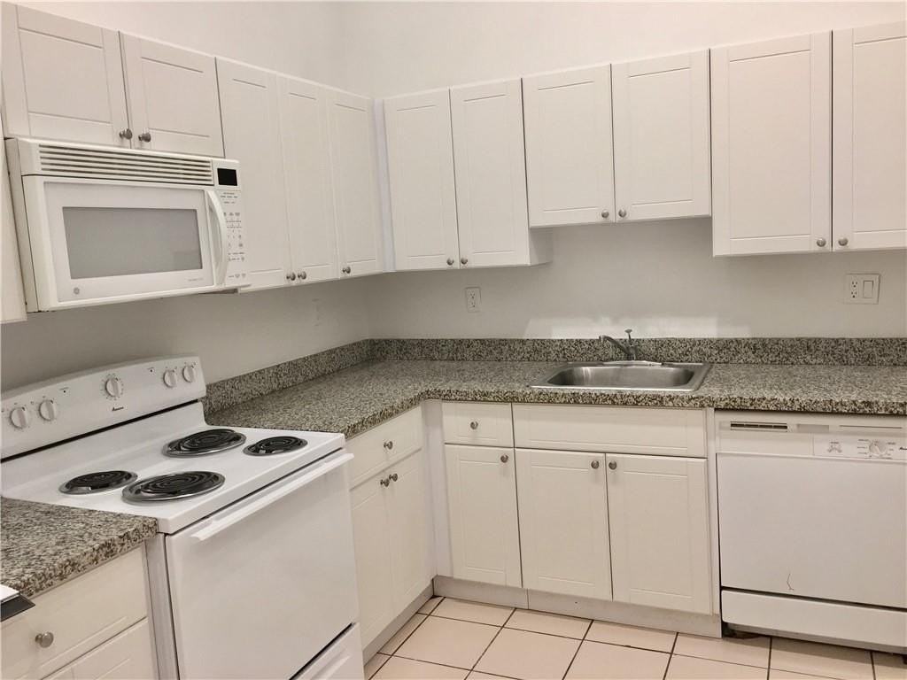 9806 Nw 37th St - Photo 2 of 12