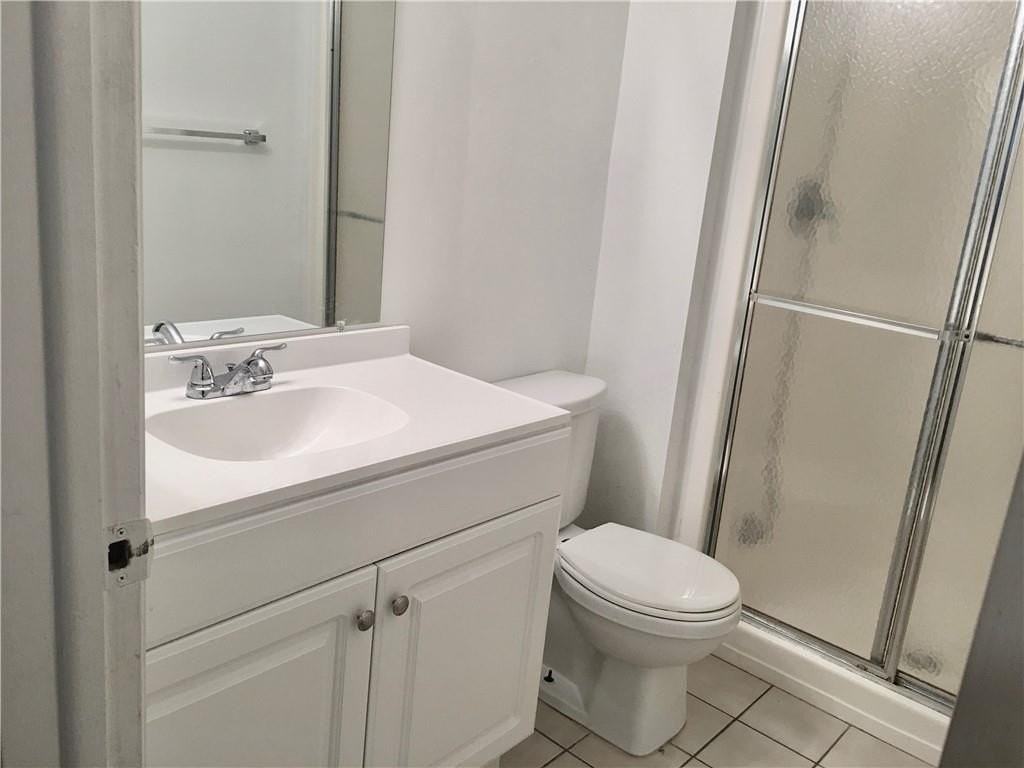9806 Nw 37th St - Photo 7 of 12