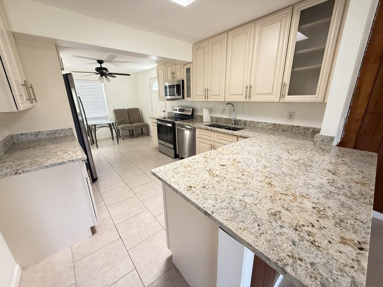 2877 Seminole Rd - Photo 4 of 13