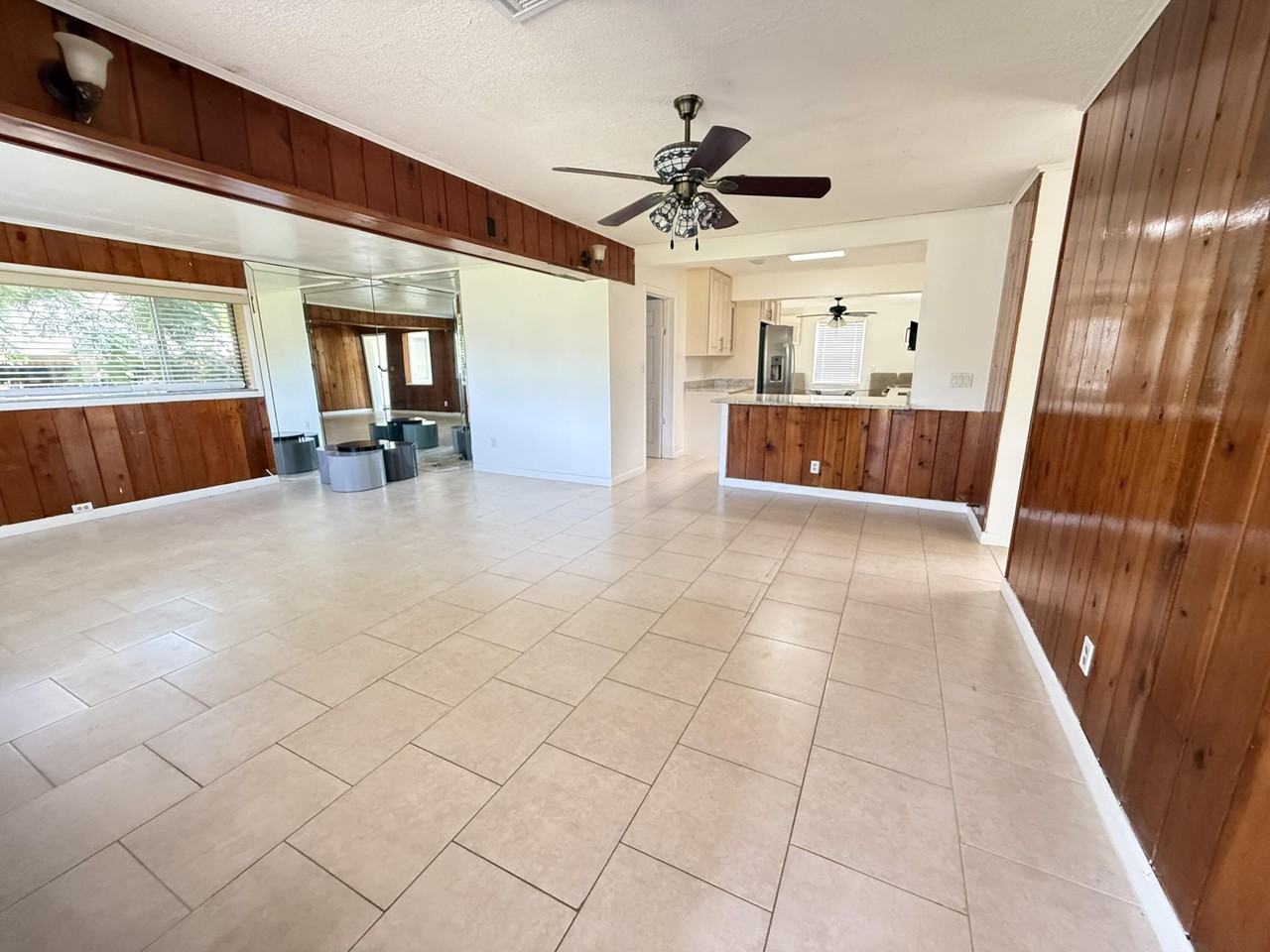 2877 Seminole Rd - Photo 7 of 13