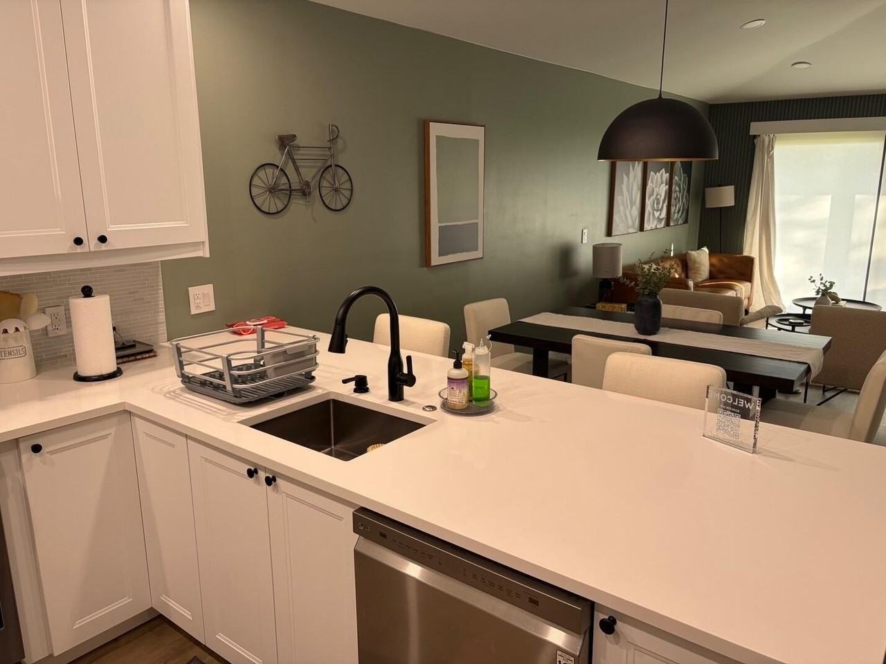 202 Club Dr - Photo 5 of 24