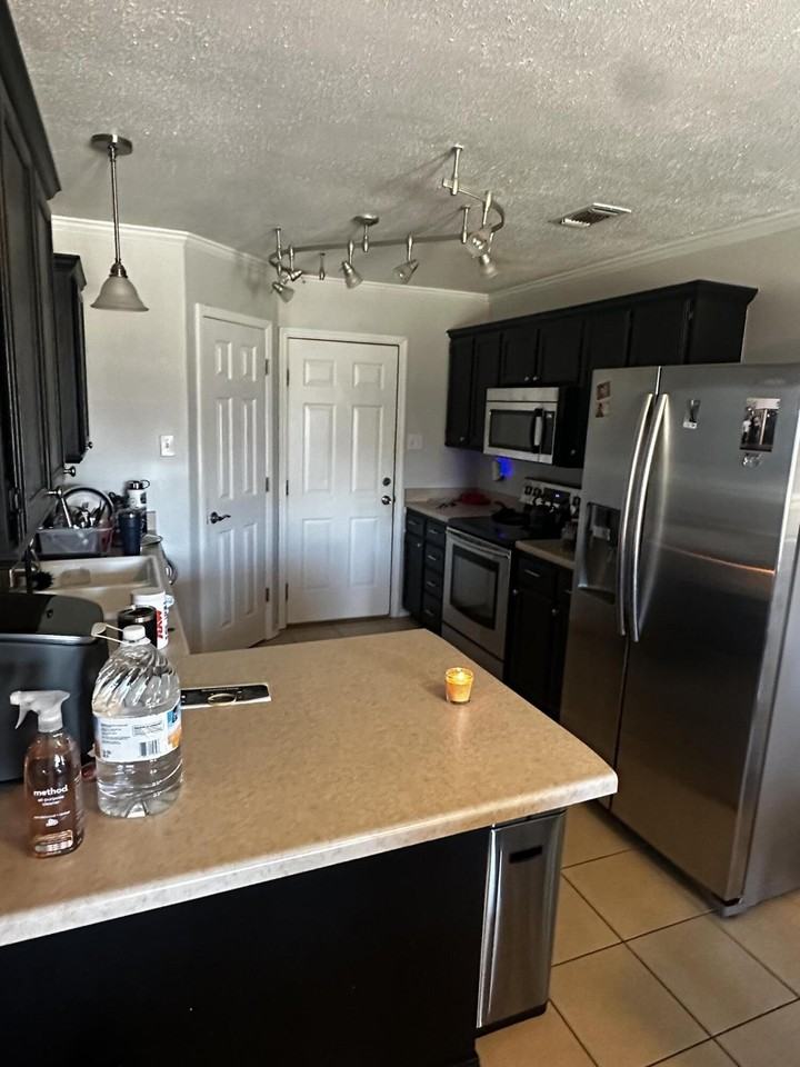 1220 Jacie Ln - Photo 5 of 15