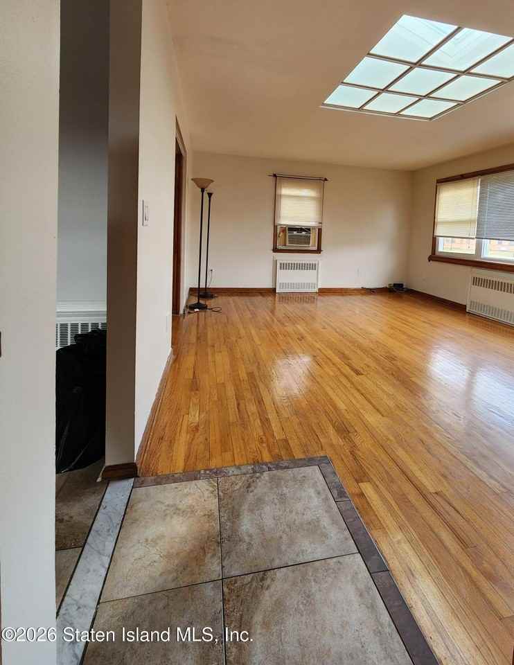 336 Manor Rd - Photo 2 of 16
