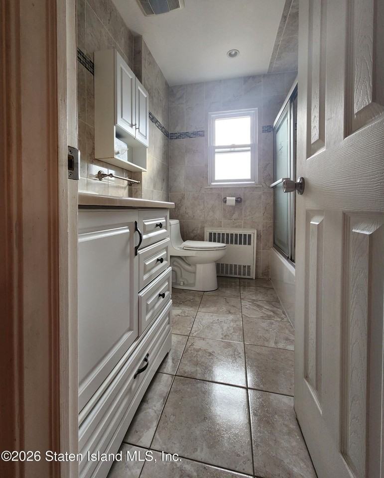 336 Manor Rd - Photo 5 of 16
