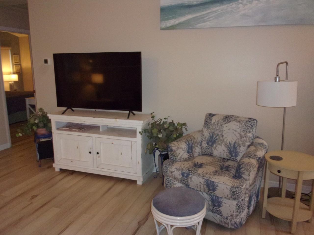 652 Nautical Way - Photo 4 of 32