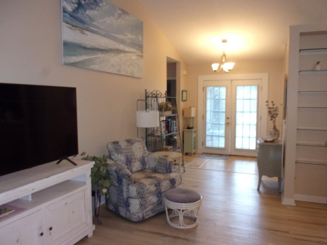 652 Nautical Way - Photo 5 of 32