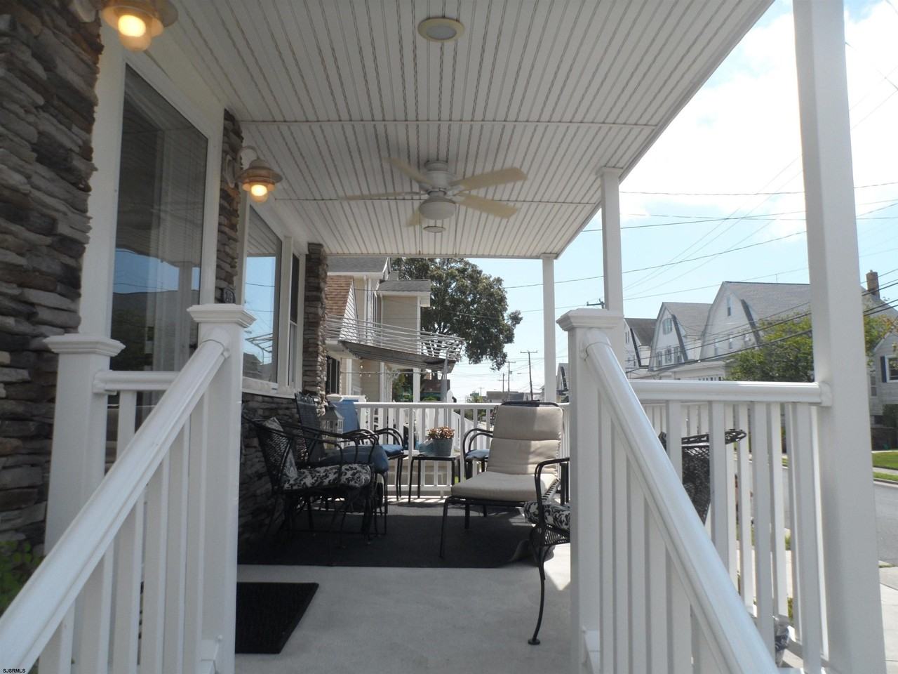 205 N Essex Ave - Photo 3 of 24